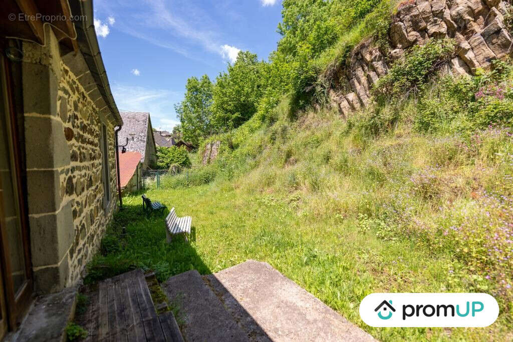 Maison à ROCHEFORT-MONTAGNE