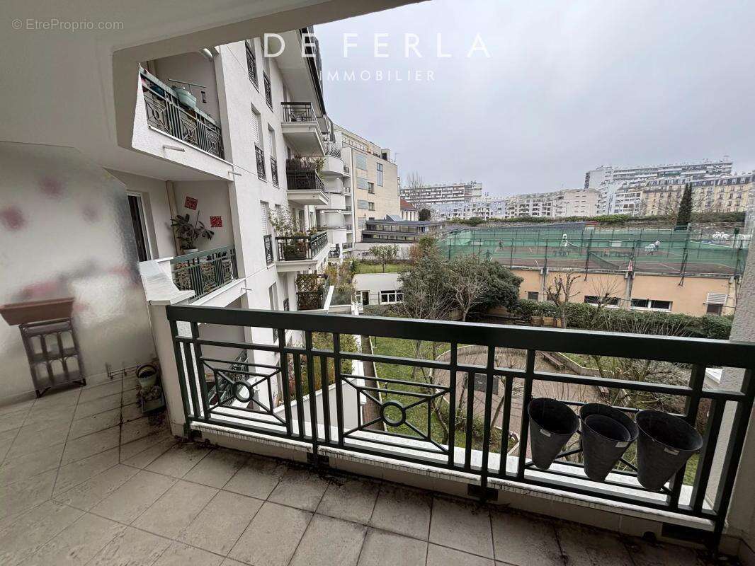Appartement à PARIS-18E