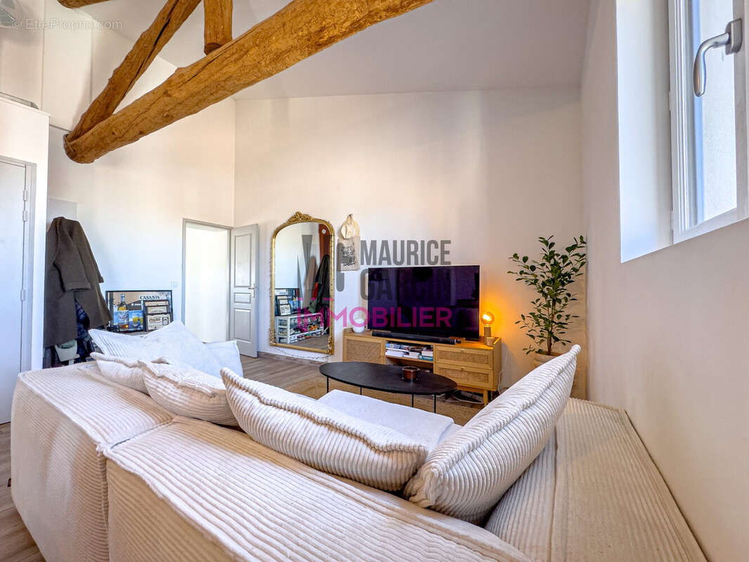 Appartement à L'ISLE-SUR-LA-SORGUE