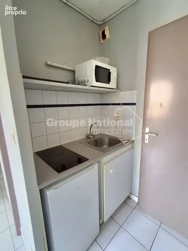 AVIGNON, proche remparts, studio meublé 19 m² avec parking privatif - photo 4