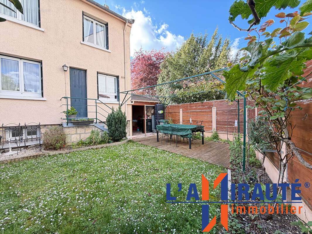 Maison à SARTROUVILLE