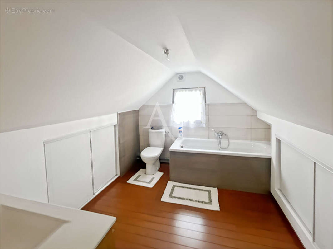 Appartement à VAUX-SUR-SEINE