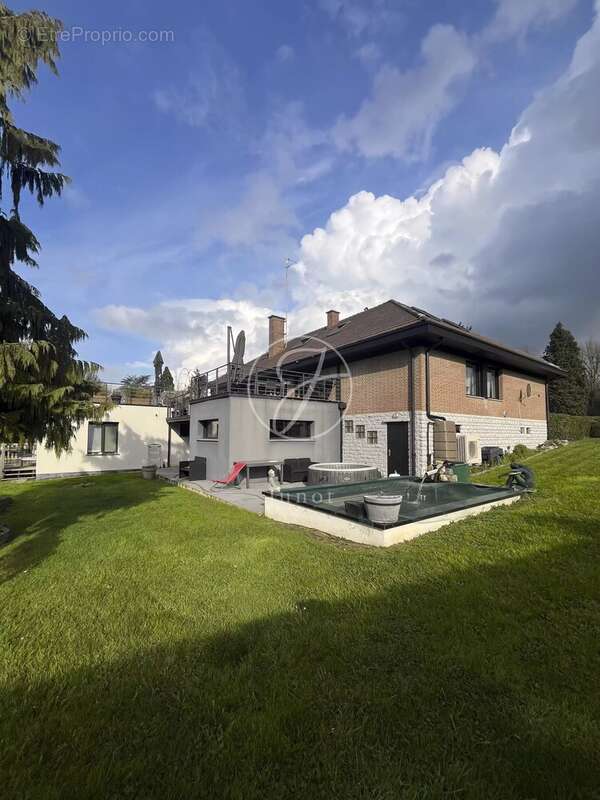 Maison à ENNETIERES-EN-WEPPES