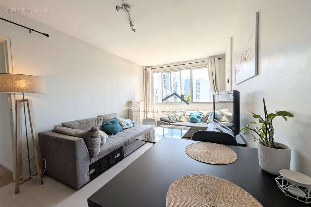 Appartement à LA MADELEINE