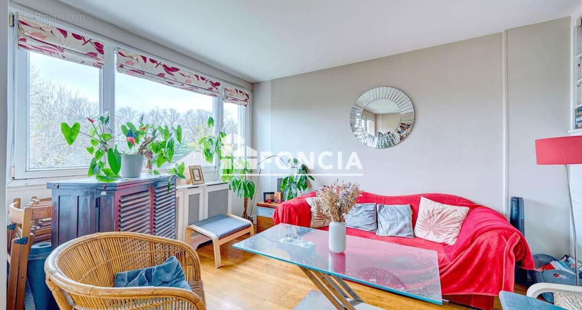 Appartement à BOURG-LA-REINE