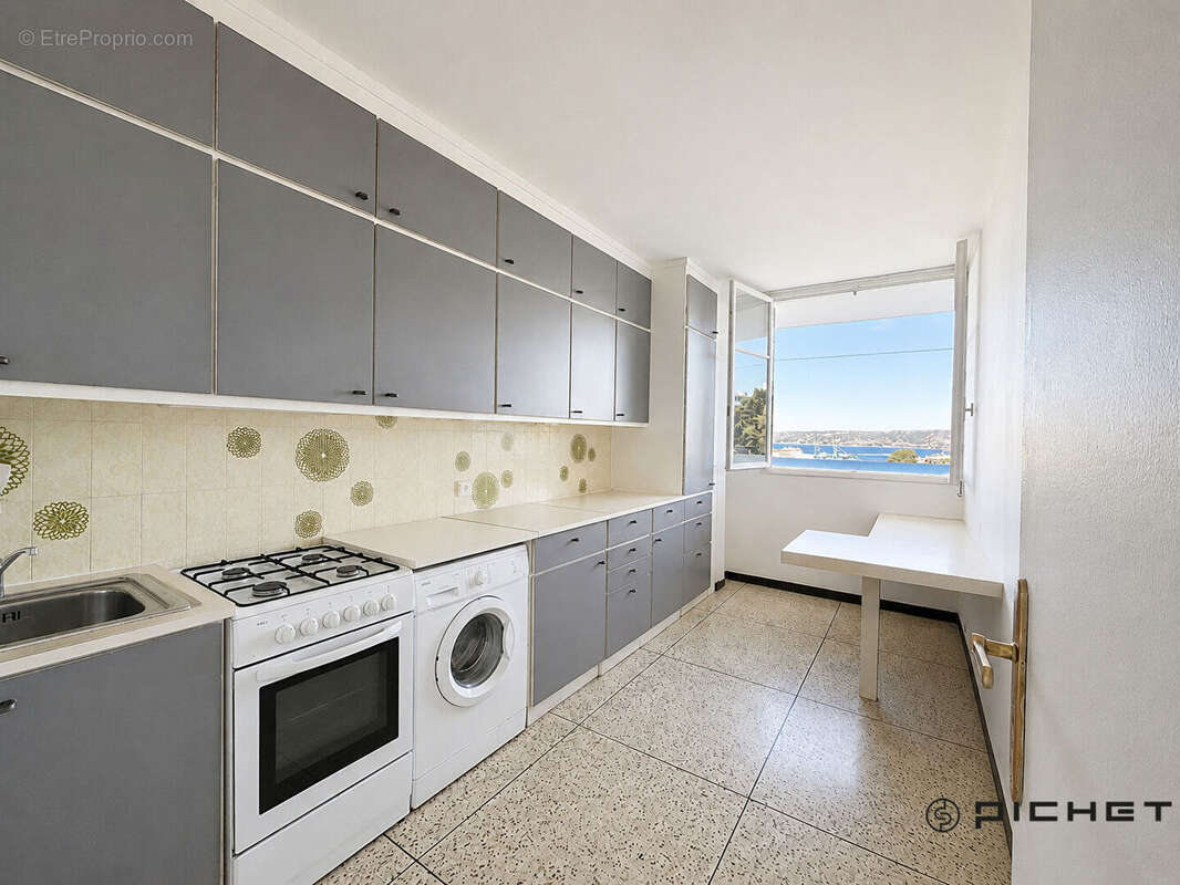 Deux pièces avec large balcon vue mer et stationnement - La Calade - photo 3
