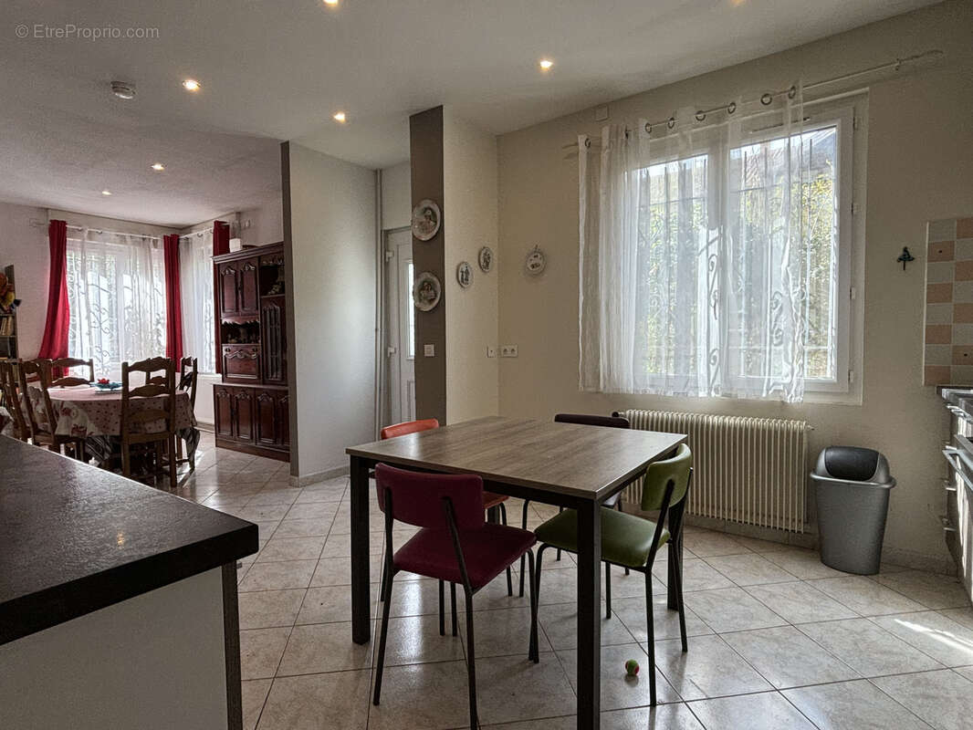 Maison de ville de plain-pied — Bien rare sur la commune - photo 6