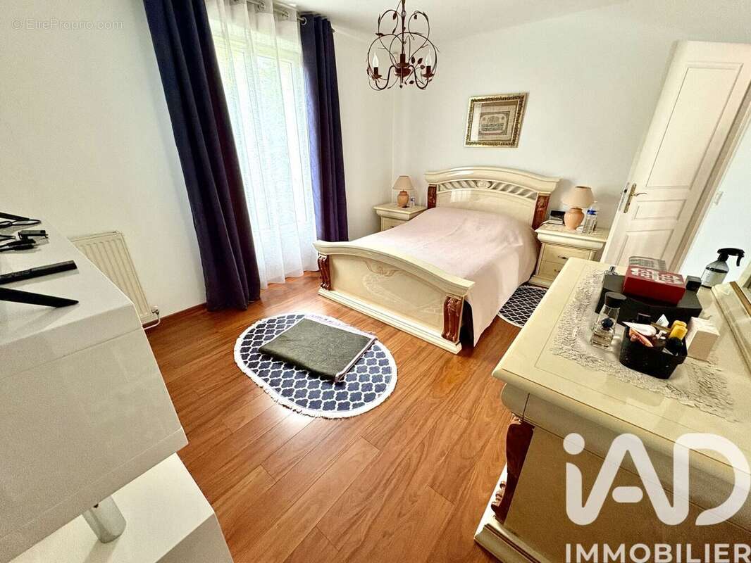 Photo 9 - Maison à CORMEILLES-EN-PARISIS