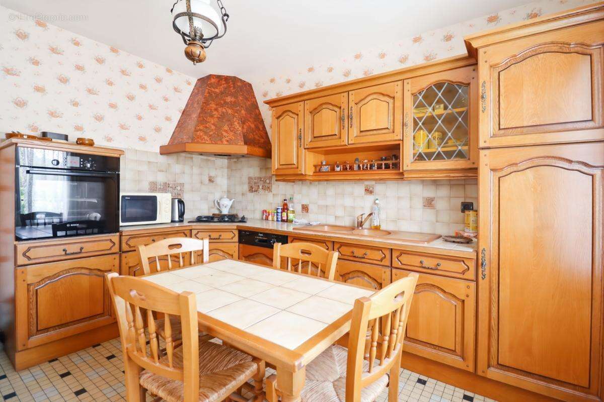 Maison Individuelle sur sous-sol de 65 m² environ - 4 pièces - 1 voir 2 Chambres - Garage -Parcelle 700 m² -MAGNAC LAVAL (87) - photo 13