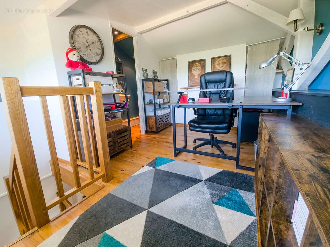 Maison à SAINTE-MAURE-DE-PEYRIAC