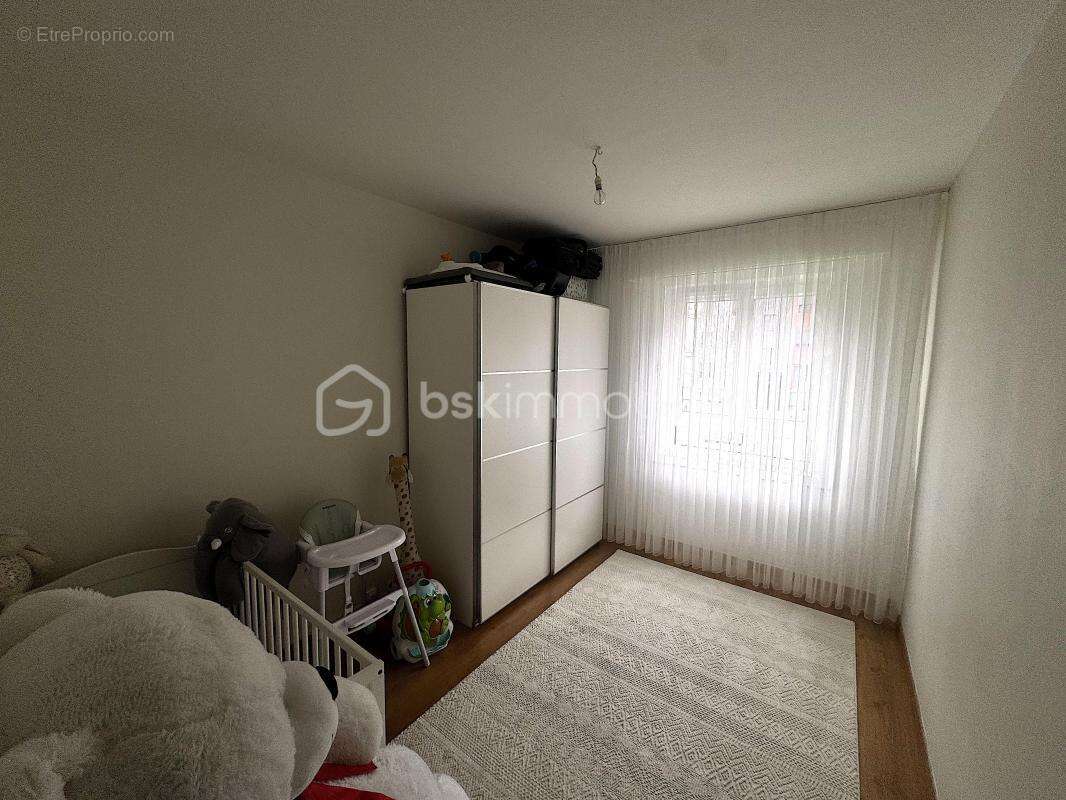 Appartement à SAINT-JEAN-DE-LA-RUELLE