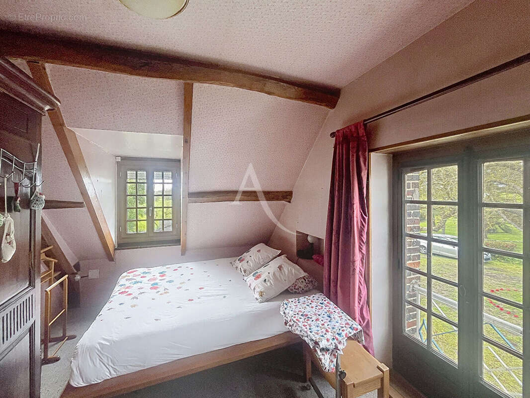Maison de campagne de caractère ? Charme, volumes et fort potentiel à proximité de l'axe Angers?Rennes - photo 10