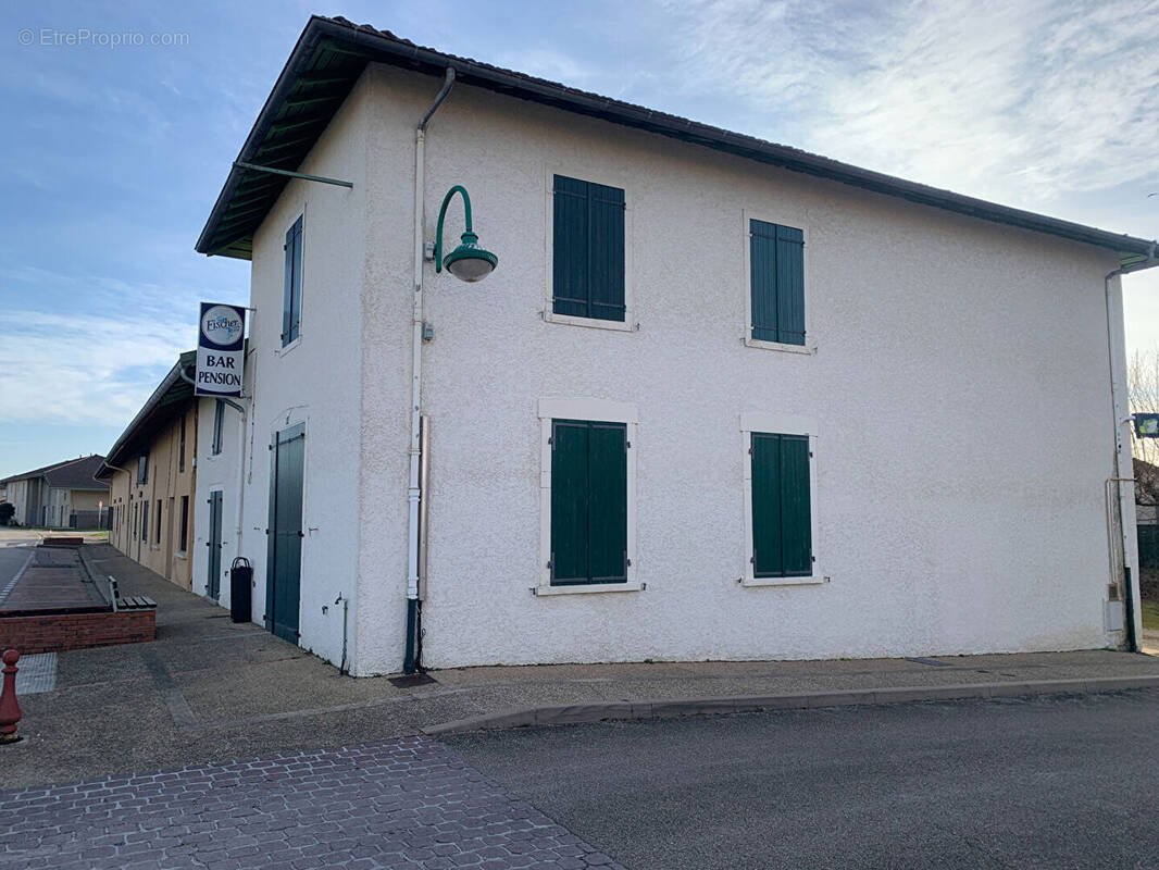 Appartement à CRAS-SUR-REYSSOUZE
