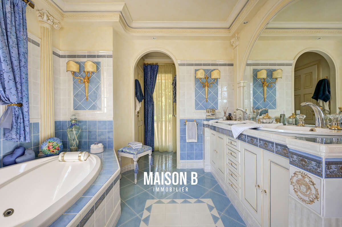 Maison à ROQUEVAIRE