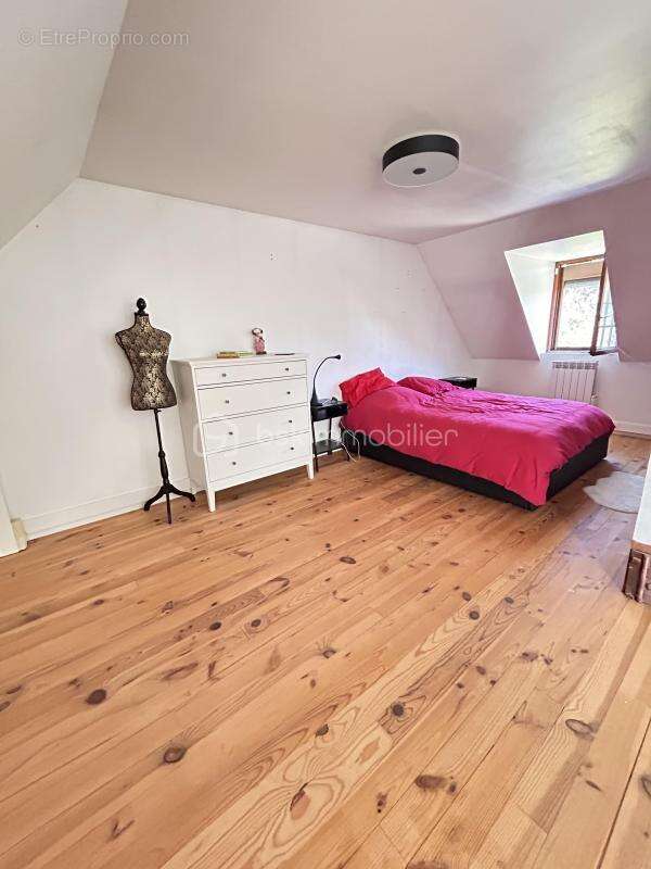Maison familiale 110 m² - Terrain 968 m² - Claye-Souilly- Quartier recherché - photo 6
