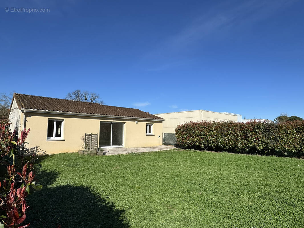 Maison à JAUNAY-CLAN