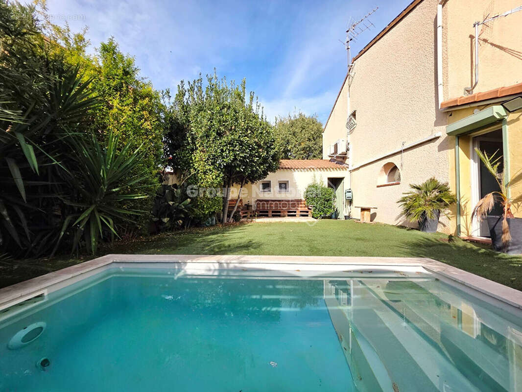 Maison à SAINT-CHAMAS