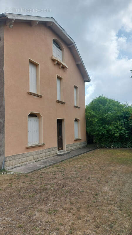 Maison à CAHUZAC-SUR-VERE