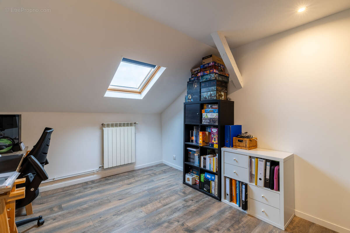 Appartement à MONTOIS-LA-MONTAGNE