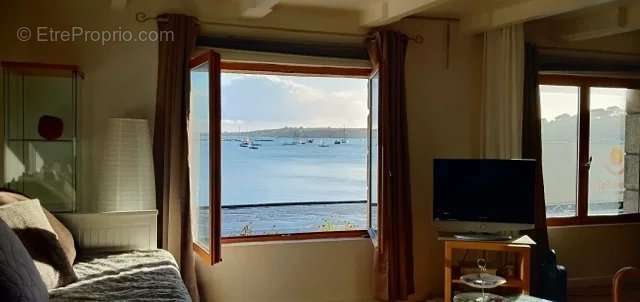 Commerce à CAMARET-SUR-MER