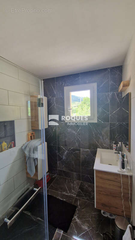 En vente à Soubès : vIlla trois chambres plus terrain - photo 10