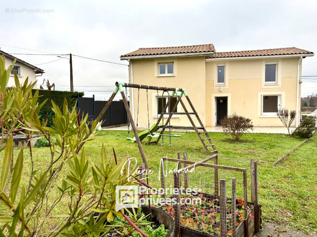 Maison à SAINT-EMILION