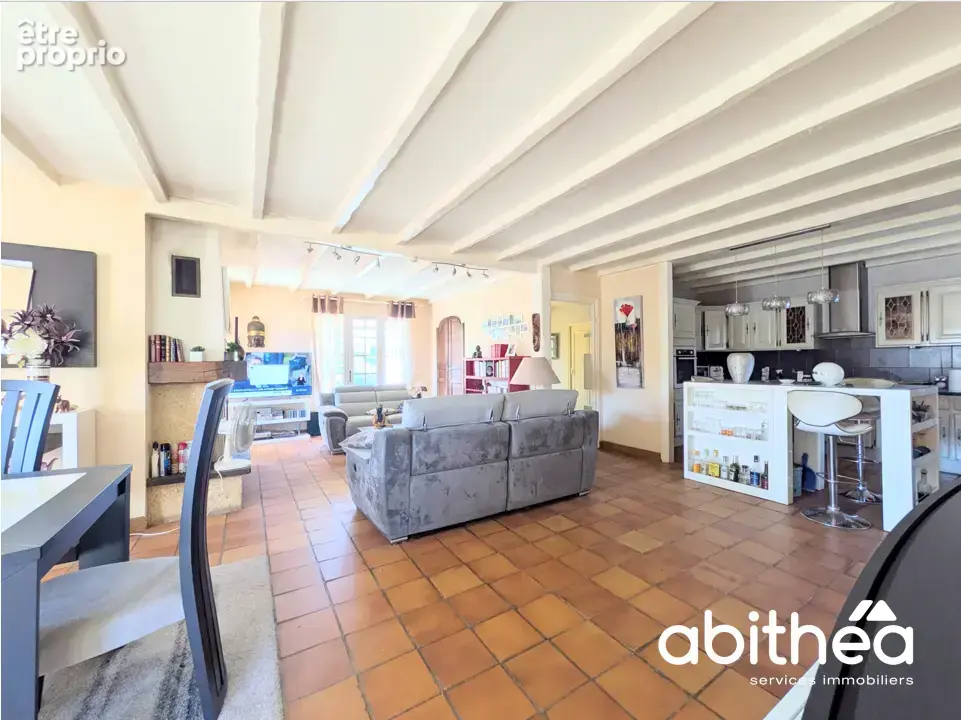 Viager occupé - Maison 5 pièces - 139 m2 - Bouquet 49 620 euros - Rente 807 euros/mois - Saint-Denis-de-Pile ( - photo 16