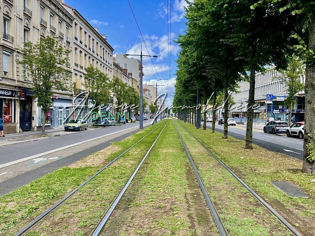 Appartement à SAINT-ETIENNE