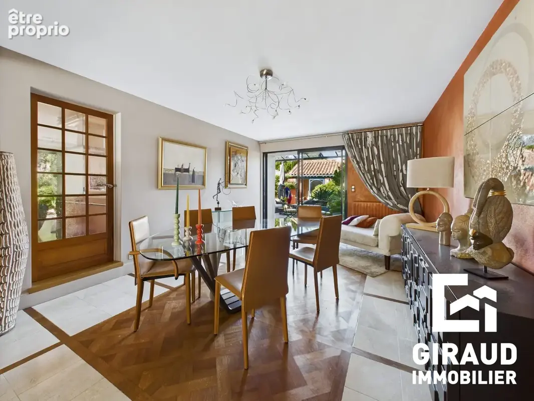 Maison 10 pièces 220 m² à vendre à Fontenay-Le-Comte (85200) - photo 5
