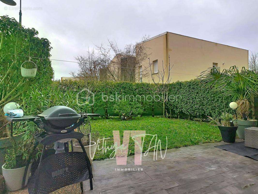 Appartement à CHESSY