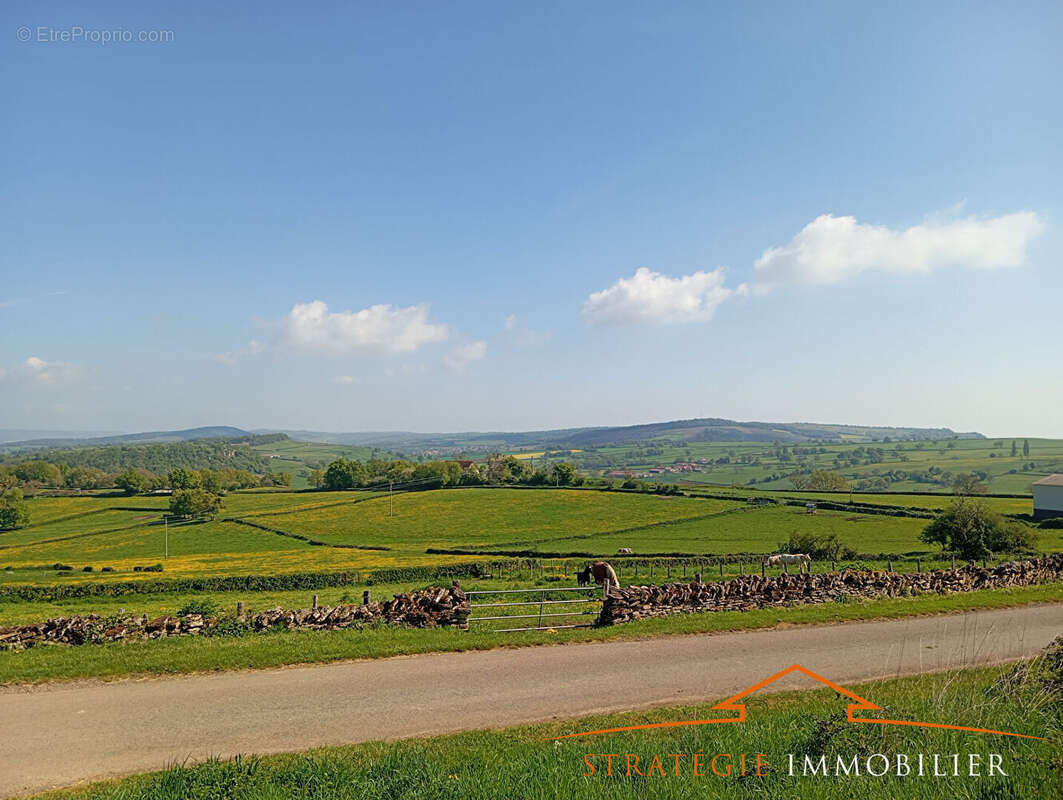 Maison à SAINT-MARTIN-DU-TARTRE