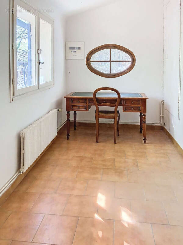 Maison à VAUVENARGUES