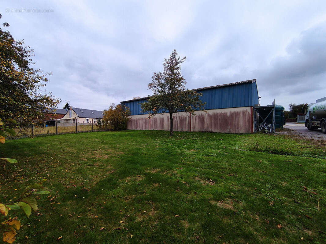 Commerce à SEBONCOURT