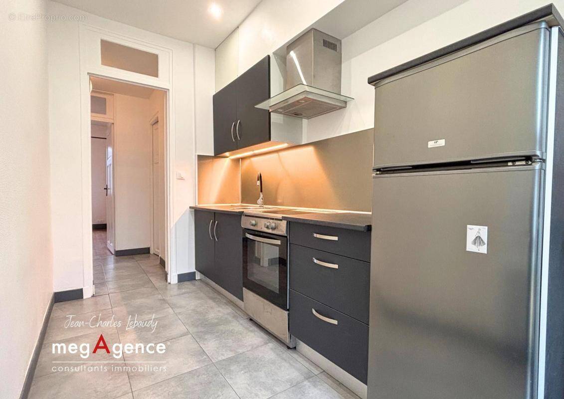 Appartement à DONVILLE-LES-BAINS