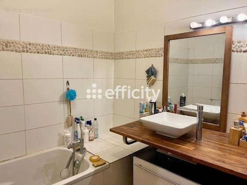 Appartement à ROUSSILLON