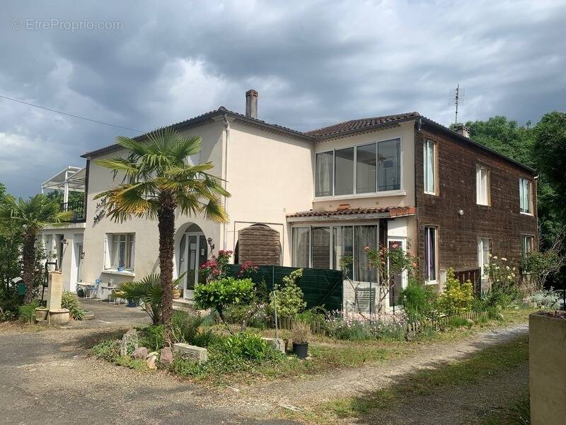 Dpt Gers (32), à vendre BARBOTAN LES THERMES maison P17 - photo 1
