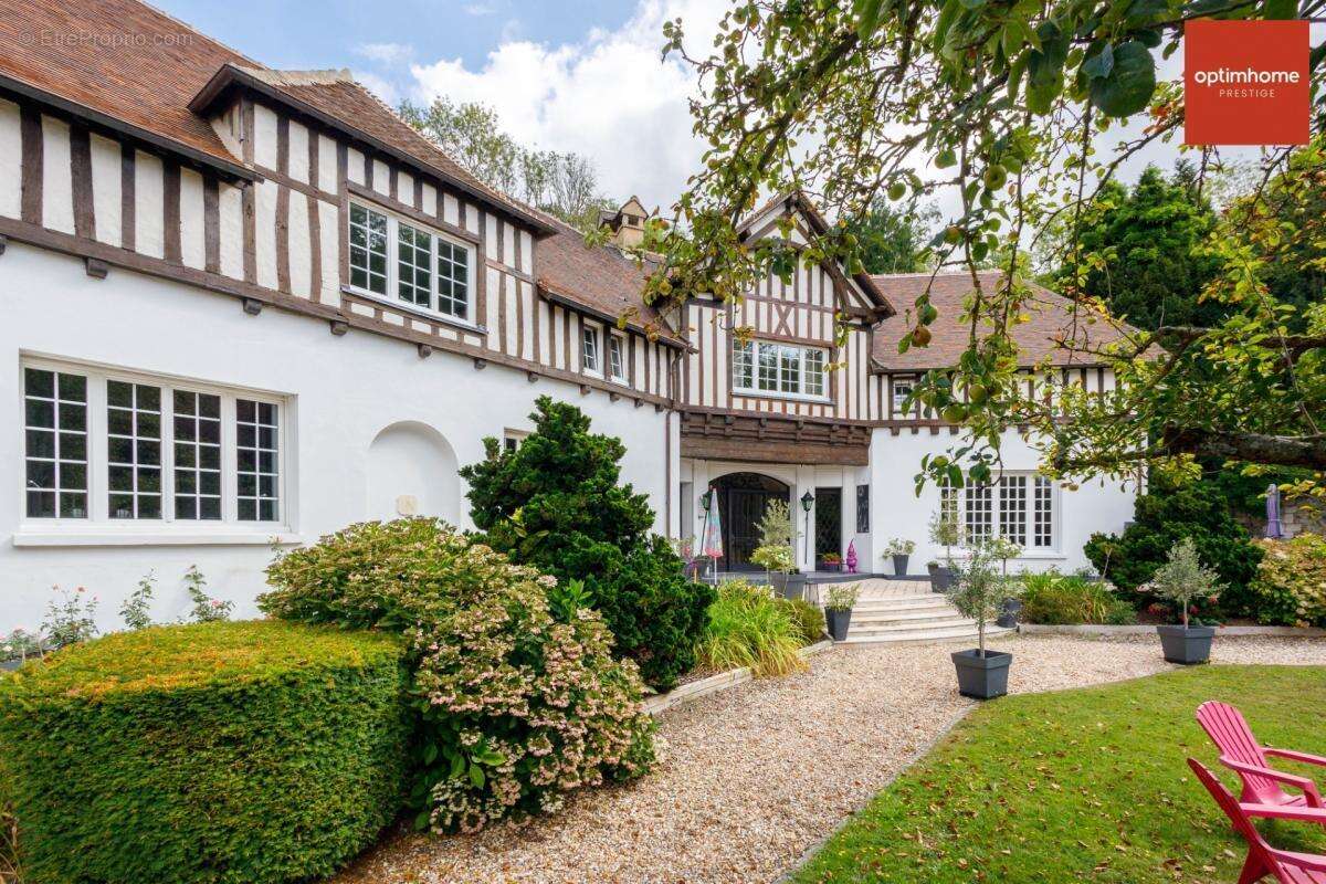 À Pont-Audemer centre – Maison bourgeoise avec parc paysager de plus de 2 hectares - photo 13