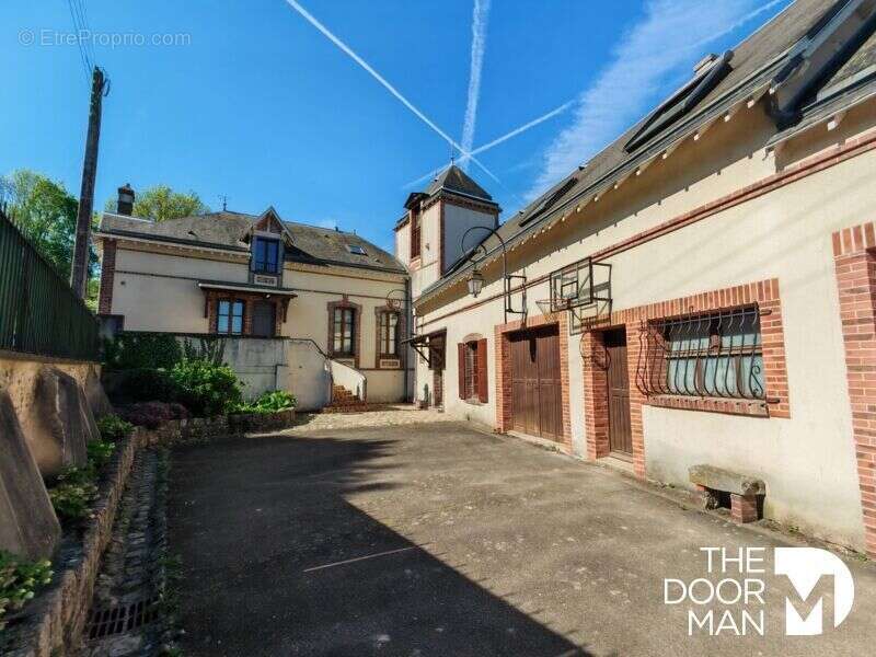 Maison à EPERNON