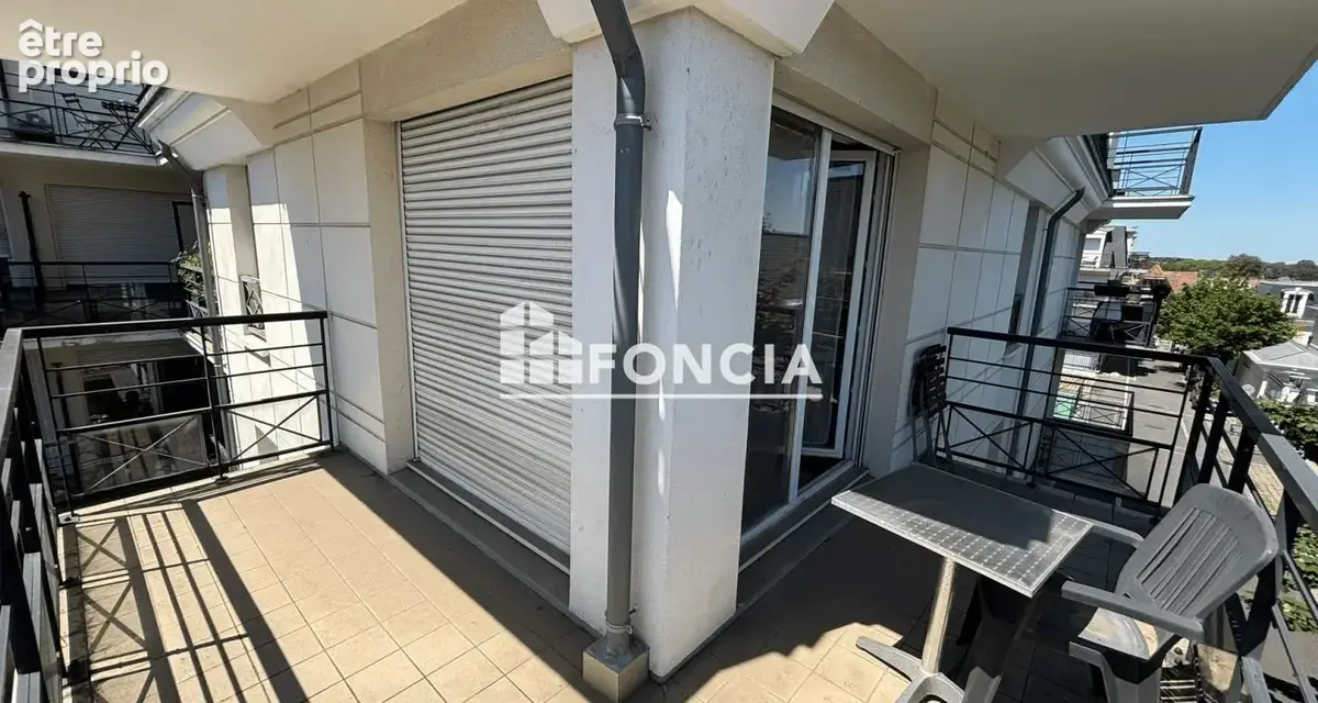 QUARTIER LE FRESNAY-VIEUX PAYS / LA VAUDOIRE : 2 Pièces de 44 m² au 2ème étage avec terrasse - photo 2