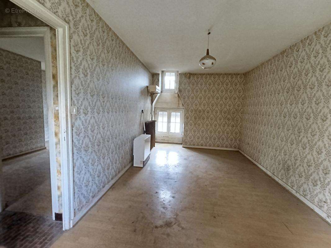 Maison à NOYAL-PONTIVY