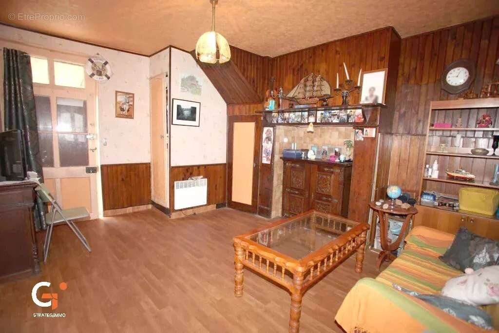 Maison 6 pièces avec cour et garage - photo 4