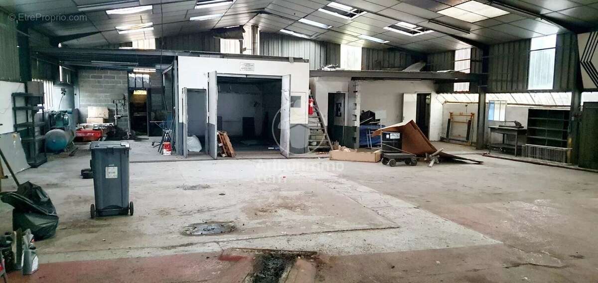 Commerce à DEVILLE-LES-ROUEN