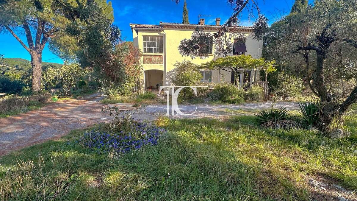 Maison à SAINT-PAUL-LE-JEUNE