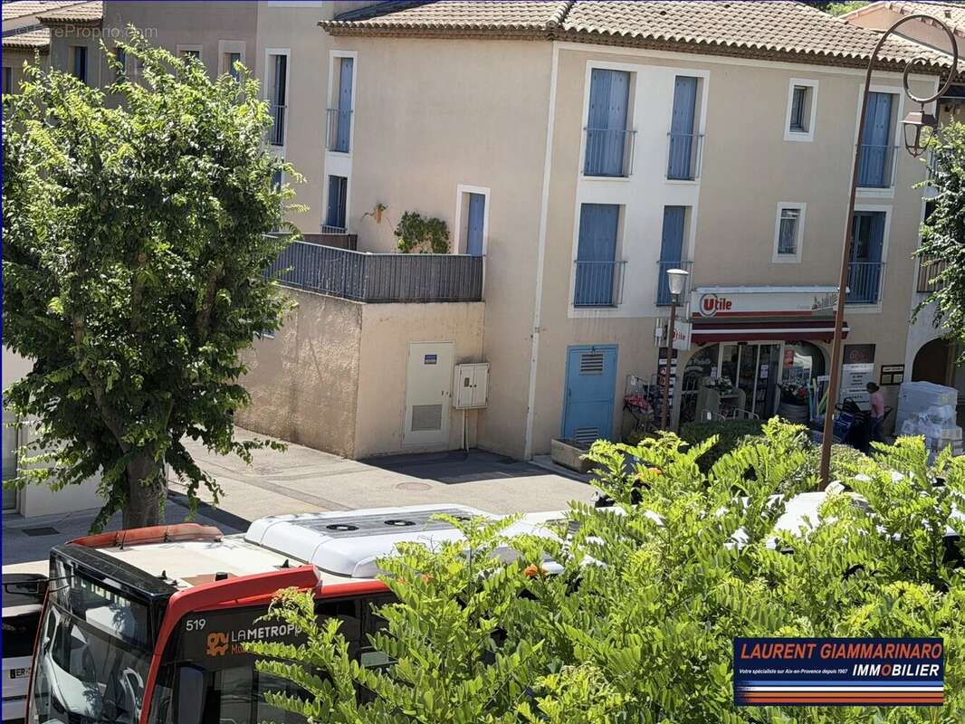 Aix le tholonet t3 avec terrasse et garage - photo 11