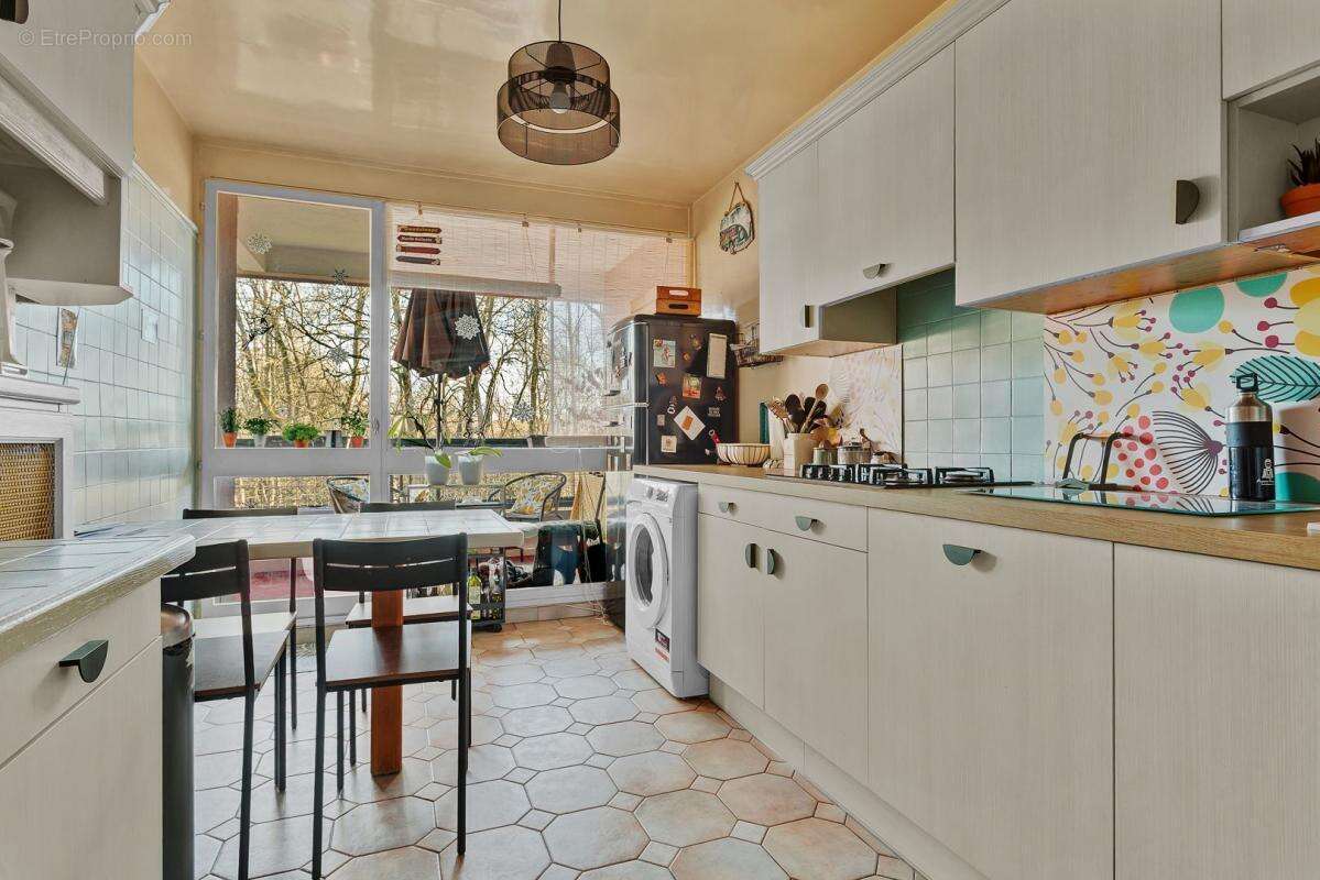 Appartement 4 pièces - 84.89 m² - BALCON - PARKING SOUS-SOL - photo 4
