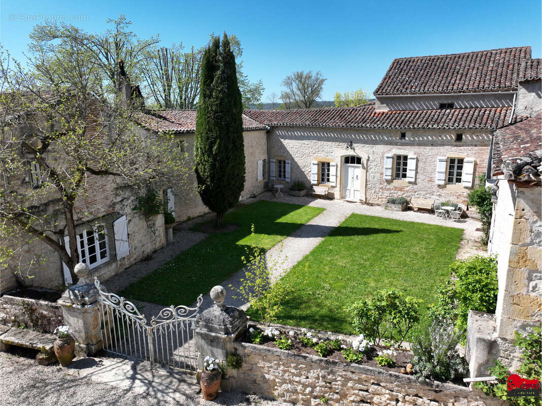 Maison à PUY-L'EVEQUE