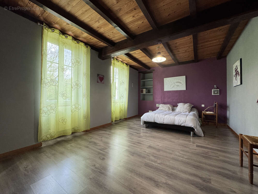 Maison à BAIGNES-SAINTE-RADEGONDE