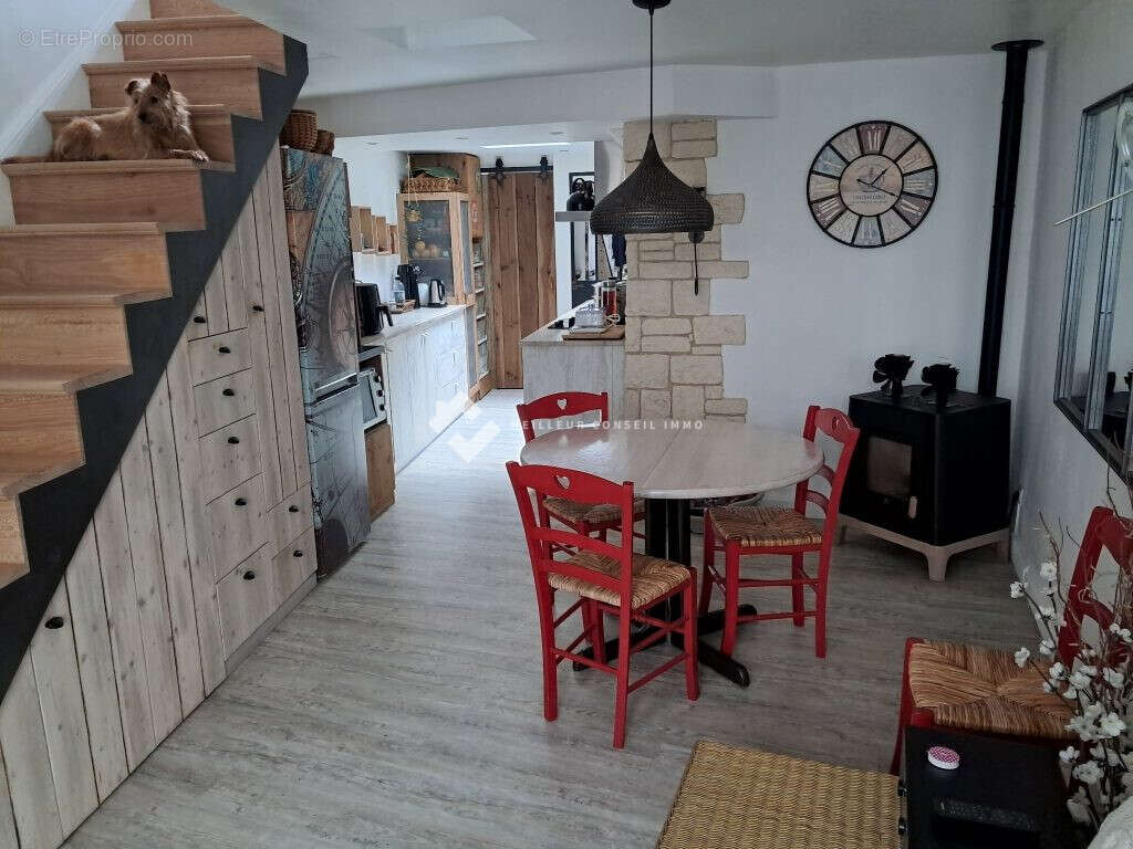 Maison à MONTOLIEU