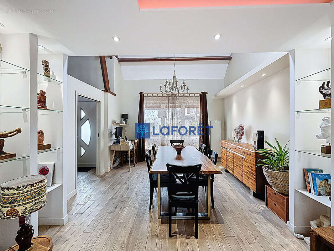 Maison à SAVIGNY-SUR-ORGE