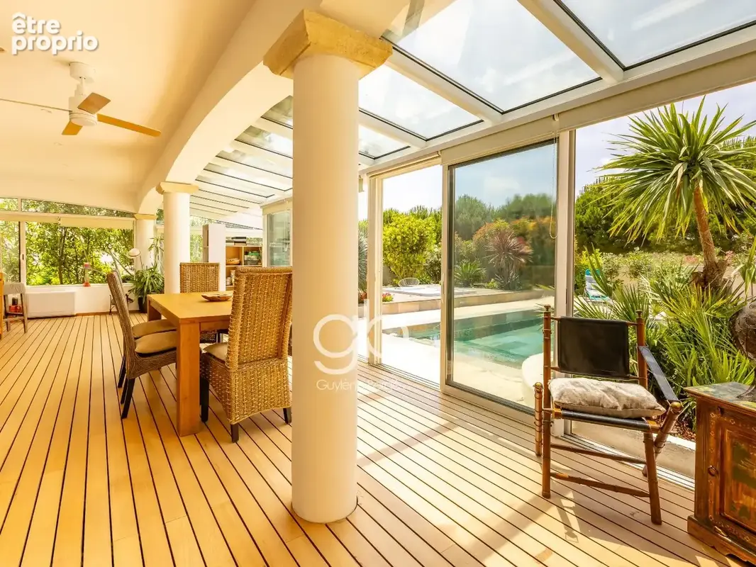 Villa PMR 4 chambres - Vue dégagée, piscine, jacuzzi - photo 5